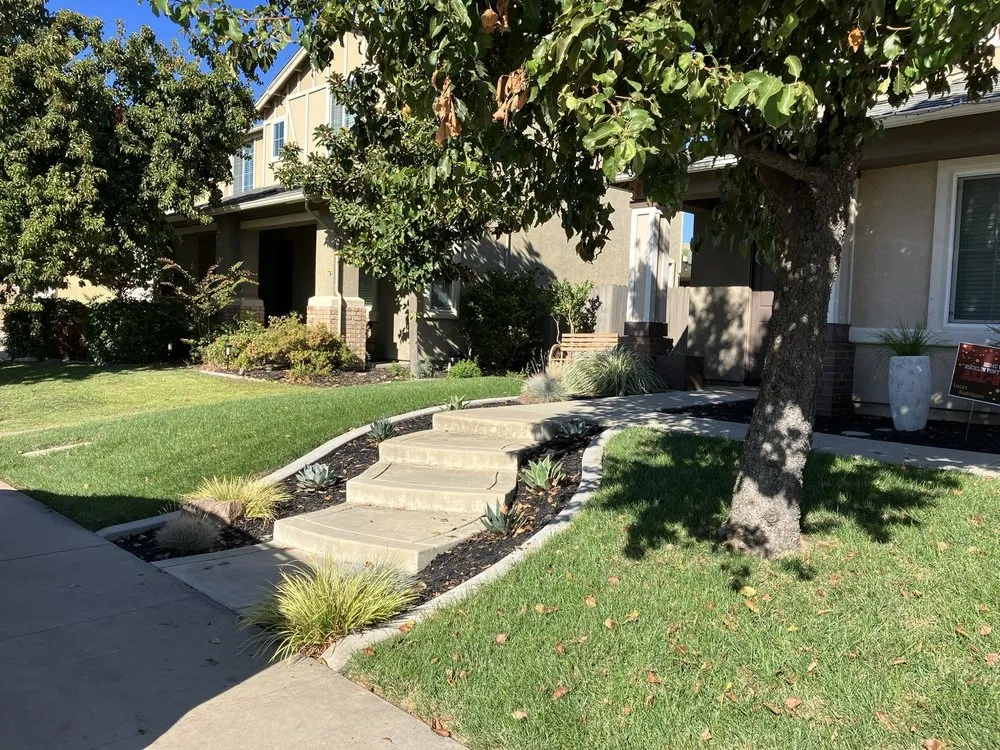 Reliable garden landscaping in Sacramento, CA by A&B Landscape Service