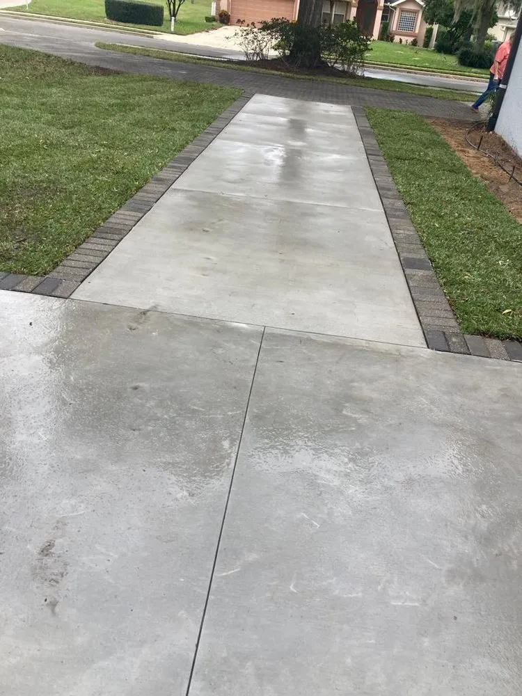 Custom outdoor landscaping in Leesburg, FL - Ab Landscaping and Tree Service