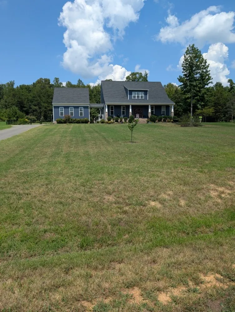 Reliable residential landscaping in Maidens, VA by A&B Lawncare