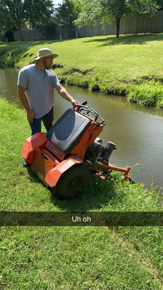 Custom yard maintenance in Wichita, KS - AB Mowing