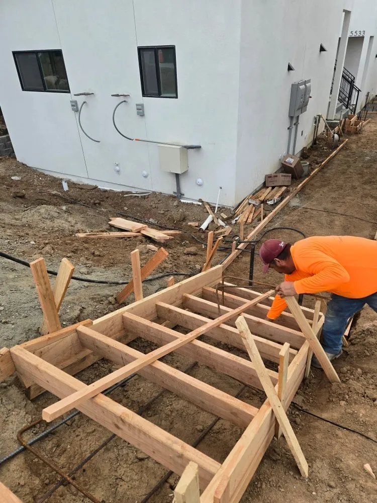 Local yard maintenance for year-round maintenance in Hemet, CA by Abarca Landscape