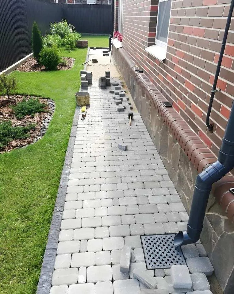 Expert lawn care service in Prospect Heights, IL by Abarca's Masonry & Landscaping Bros