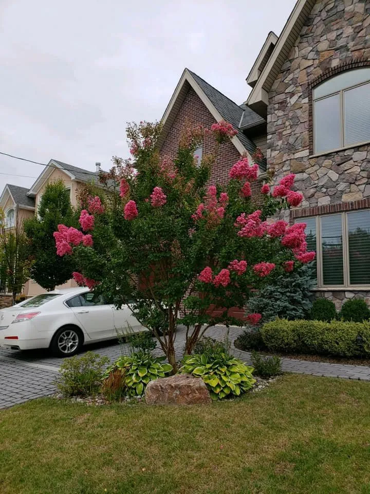 Top-rated garden landscaping in Staten Island, NY by Abbadessa Bros