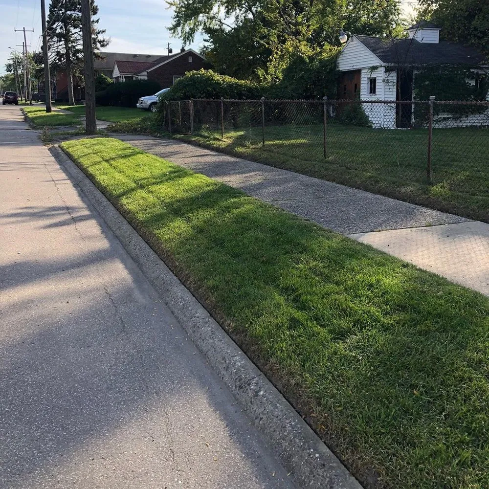 Reliable yard maintenance in Grosse Pointe, MI - ABC Co., Landscaping