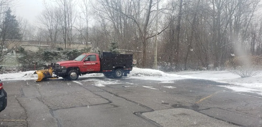 Custom garden landscaping experts serving Elyria, OH - ABC Commercial Services