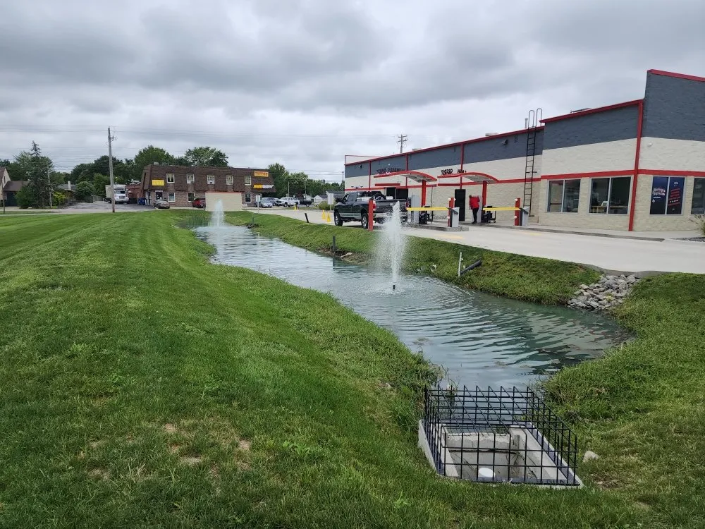 Local yard cleanup service near you in Elyria, OH by ABC Commercial Services