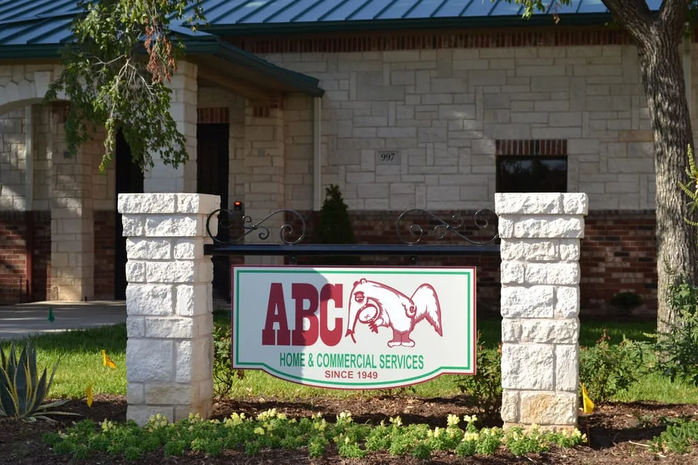 Affordable yard maintenance experts serving Lewisville, TX - ABC Home and Commercial Services Of DFW
