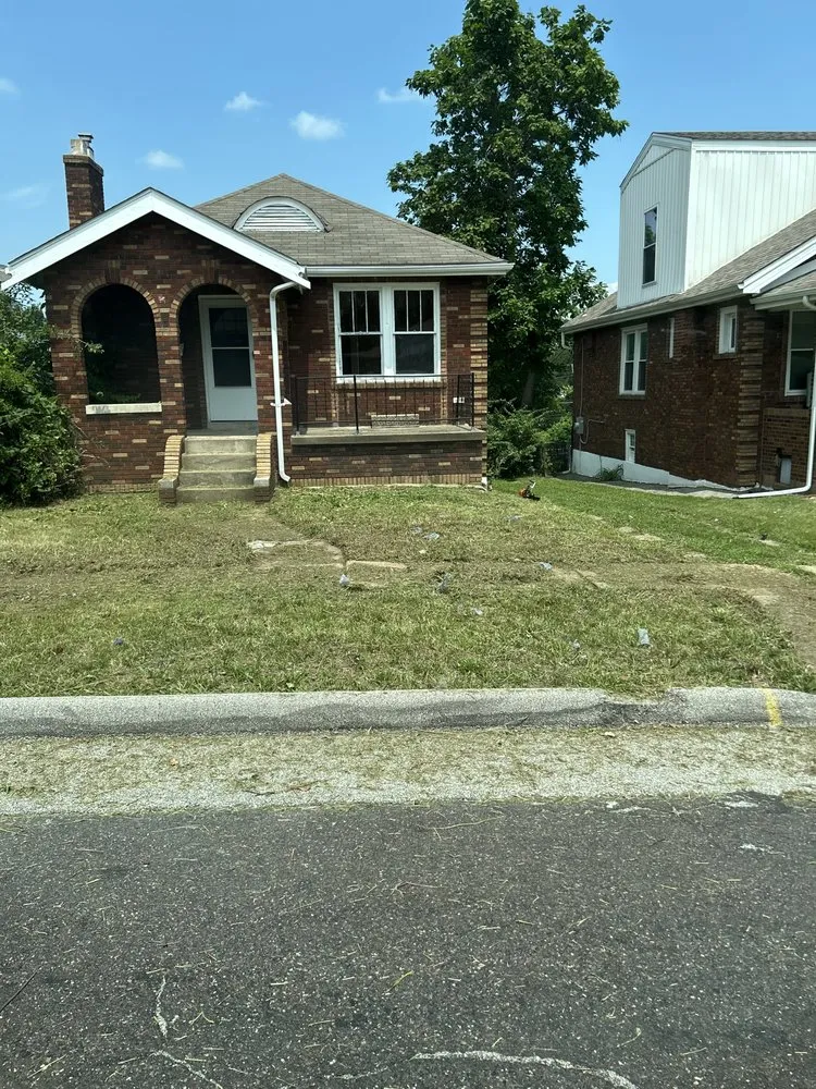 Trusted lawn care service experts serving Florissant, MO - ABC Lawn Care Experts