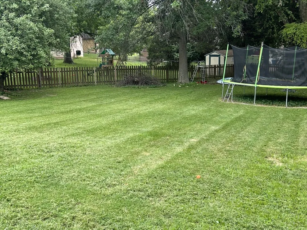 Expert yard maintenance experts serving Florissant, MO - ABC Lawn Care Experts