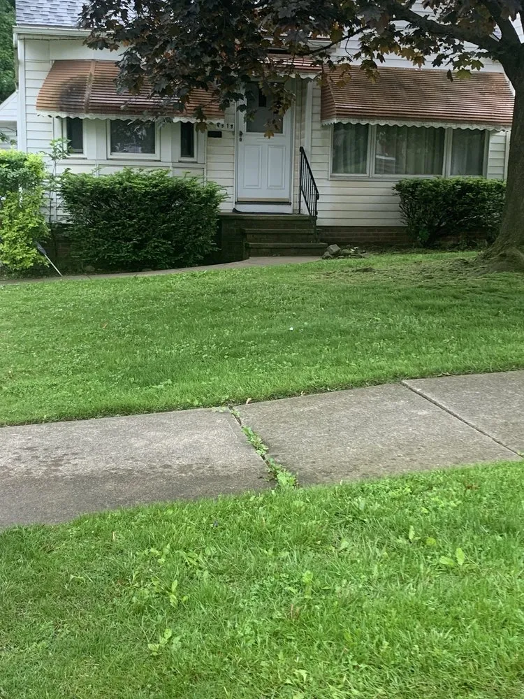 Affordable yard maintenance experts serving Garfield Heights, OH - ABC Lawn-Care Services