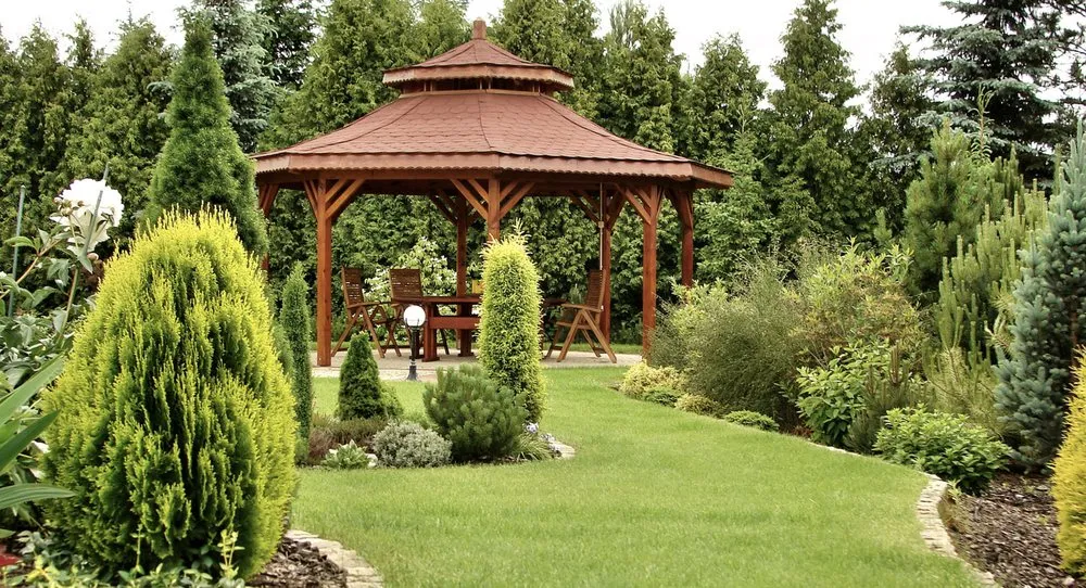 Trusted outdoor landscaping in St. Louis, MO - ABC Lawn Care