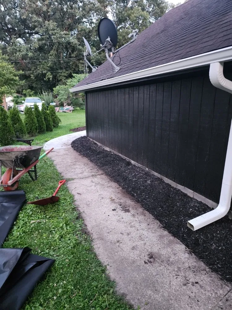 Local outdoor landscaping in Kankakee, IL by Abe & Rhett's Lawn Care