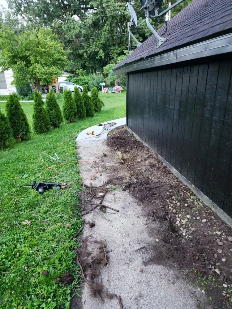 Trusted outdoor landscaping in Kankakee, IL - Abe & Rhett's Lawn Care