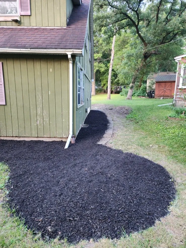 Professional lawn care service in Kankakee, IL - Abe & Rhett's Lawn Care