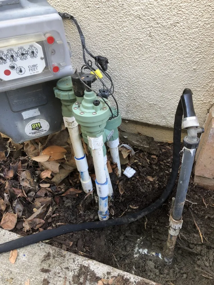 Professional lawn care service with custom design across Garden Grove, CA - Abel’s Garden Services