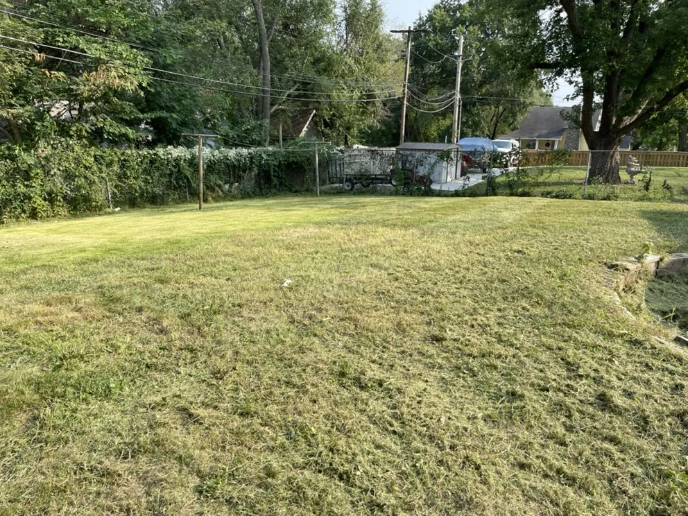 Affordable garden landscaping in Blue Springs, MO by Aber Property Management