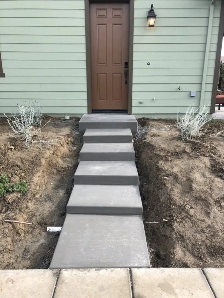 Expert lawn mowing service in Mountain House, CA - ABH Landscape & Construction