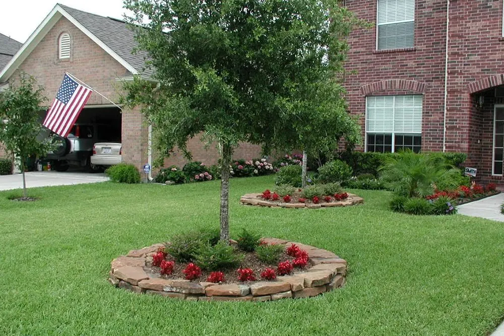 Professional landscaping services for year-round maintenance in North Plainfield, NJ by Abiel Gonzalez Landscaping