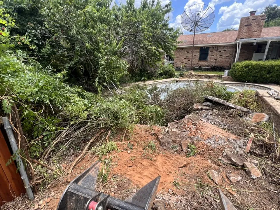 Reliable yard maintenance in Abilene, TX - Abilene Demolition Service