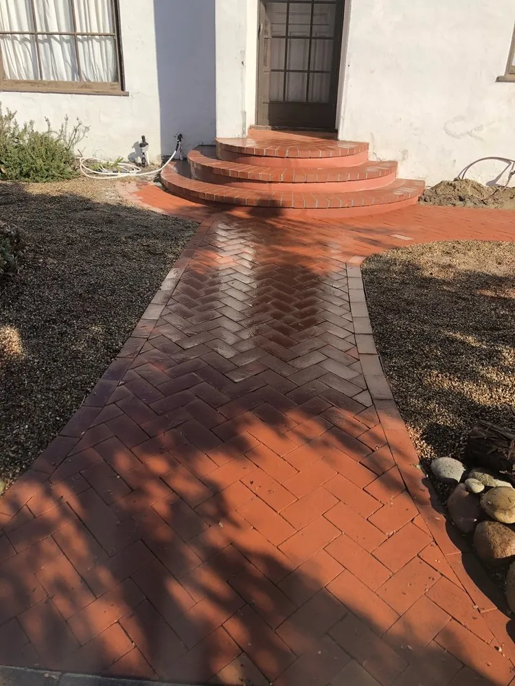 Expert yard maintenance for beautiful yards across Santee, CA - Able Masonry Concrete & Landscaping