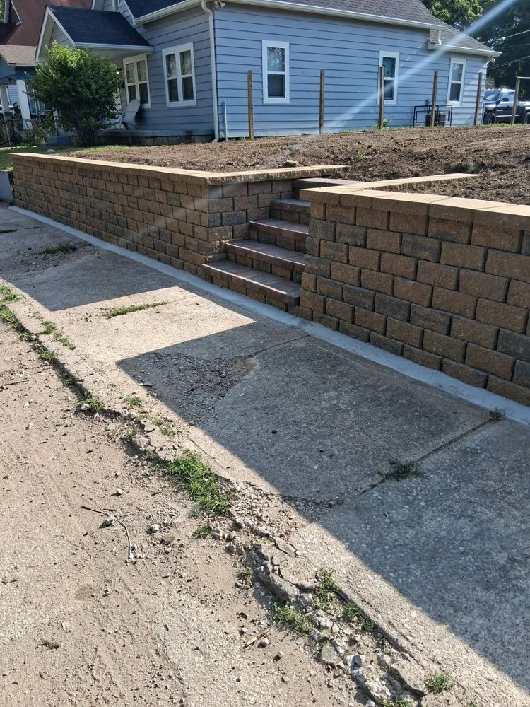 Expert outdoor landscaping in Greenwood, IN - Abloom Hardscapes