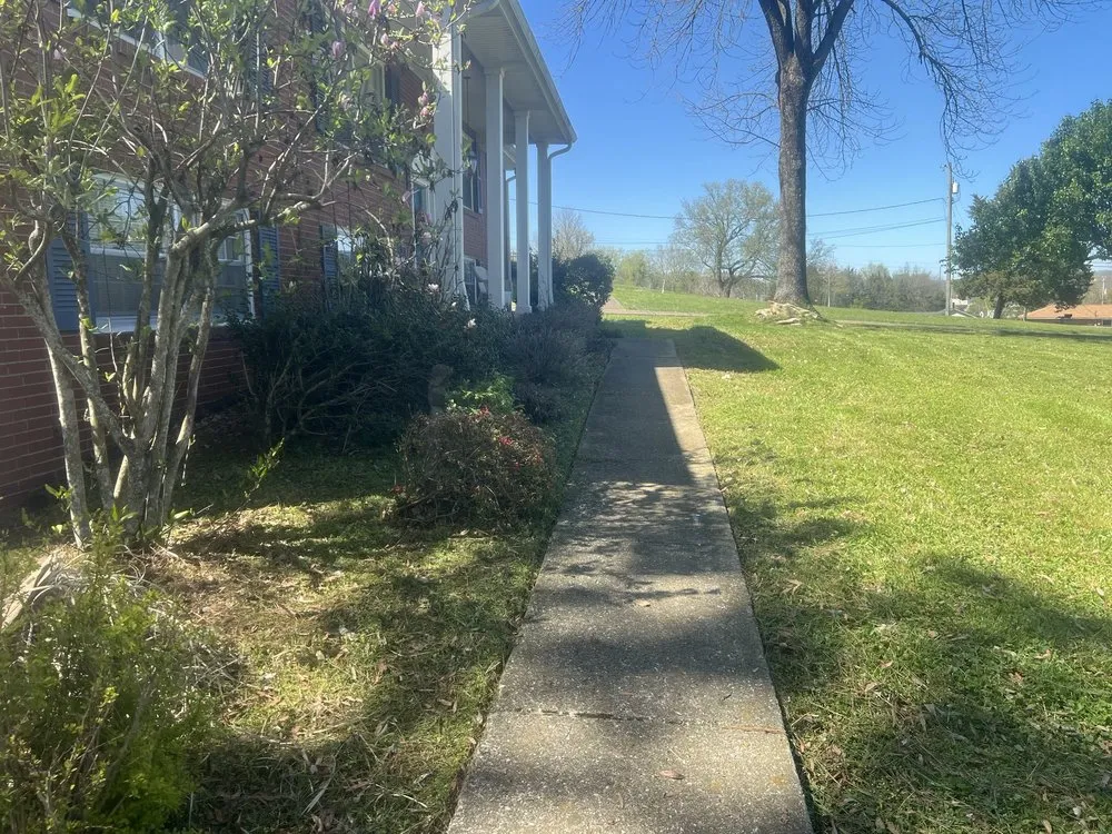 Top-rated lawn care service near you in Hendersonville, TN by AB&M Landscaping Lawn Service and More