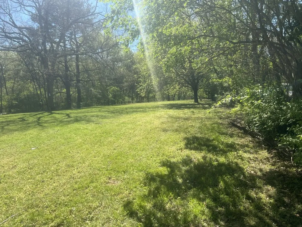 Custom garden landscaping in Hendersonville, TN - AB&M Landscaping Lawn Service and More