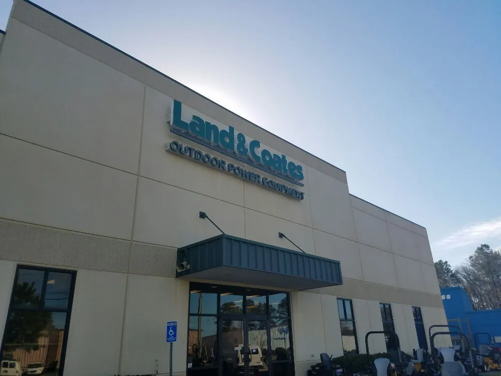 Affordable yard maintenance in Norfolk, VA by ABM Lawn Care