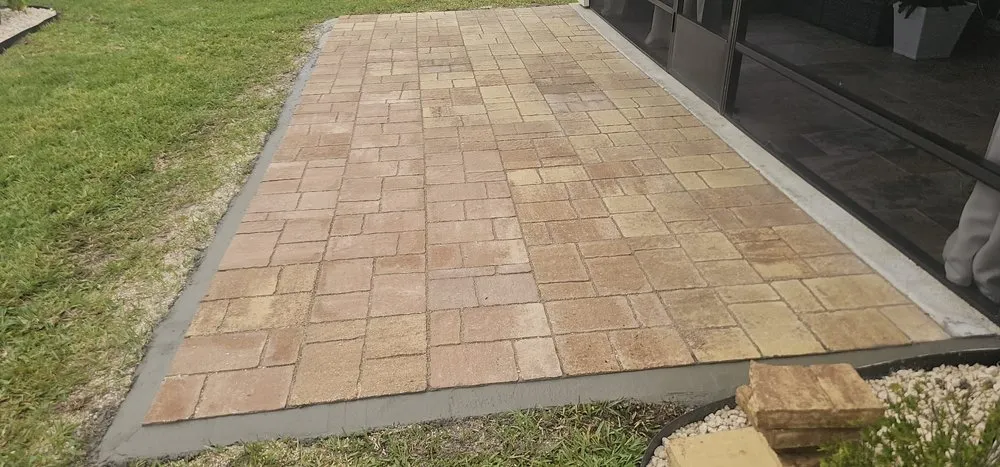 Local lawn mowing service with custom design in Lady Lake, FL by Abner Lanscaping Services