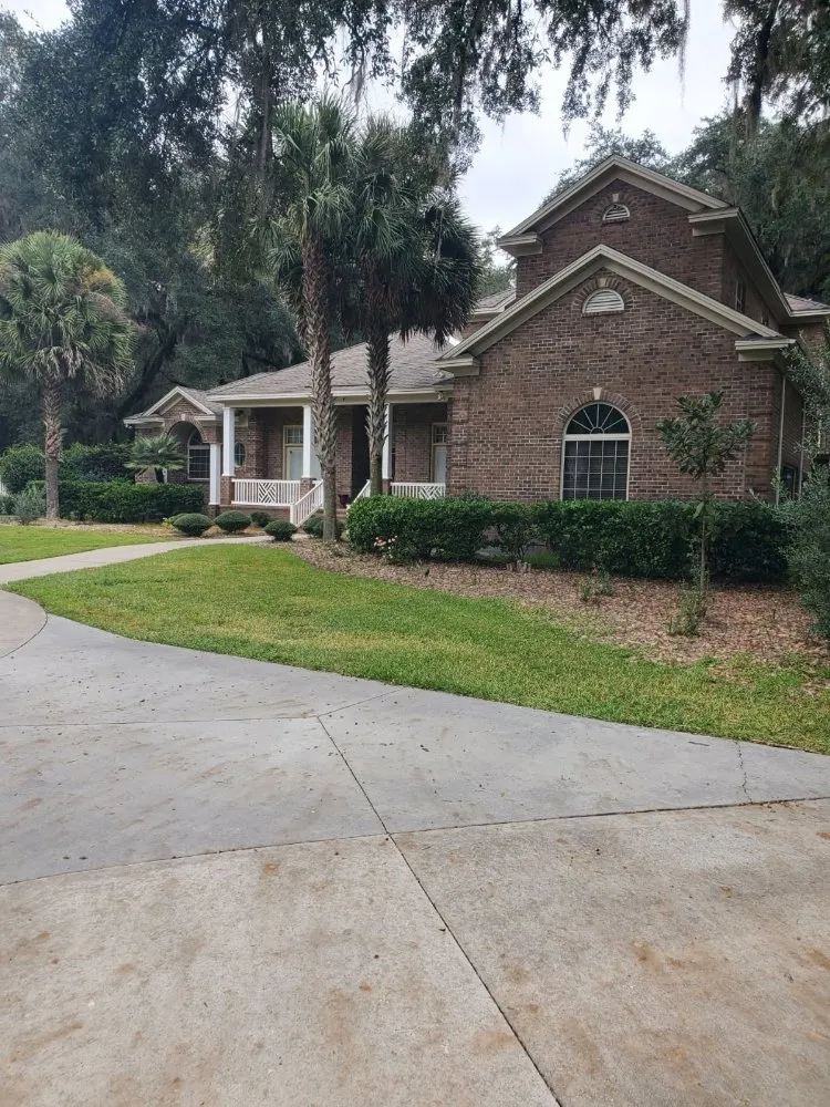 Professional garden landscaping in Hinesville, GA - About People Helping People