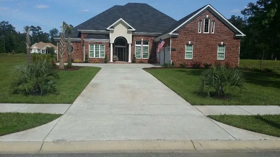 Local garden landscaping in Myrtle Beach, SC by Above All Landscaping