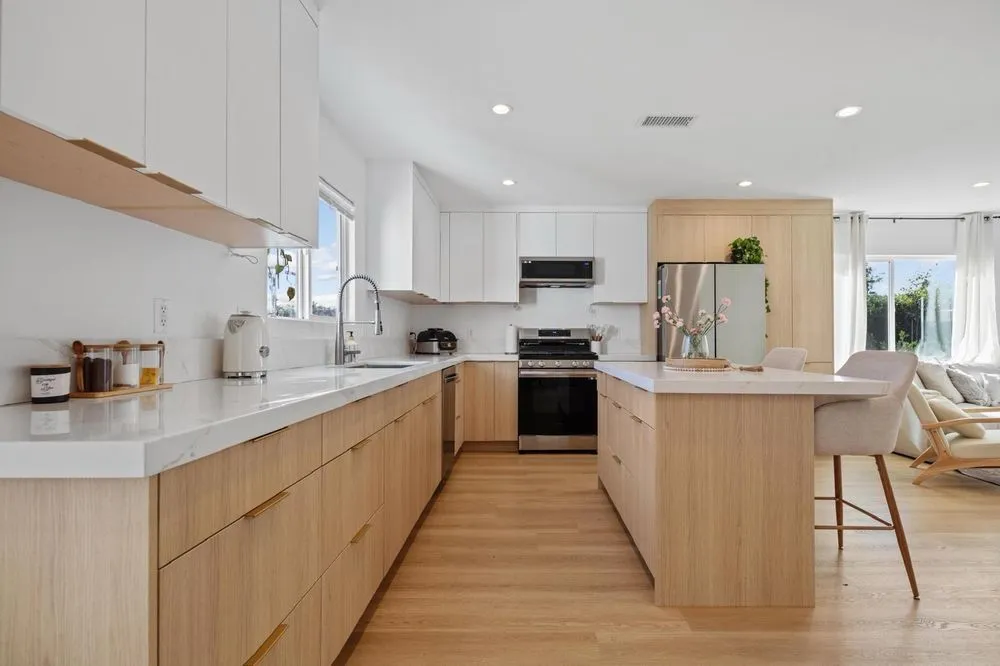 Custom yard maintenance in San Fernando Valley, CA - Above And Beyond Builders