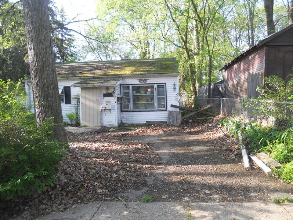 Top-rated landscape installation for beautiful yards in Lansing, MI by Above and Beyond Professional Services