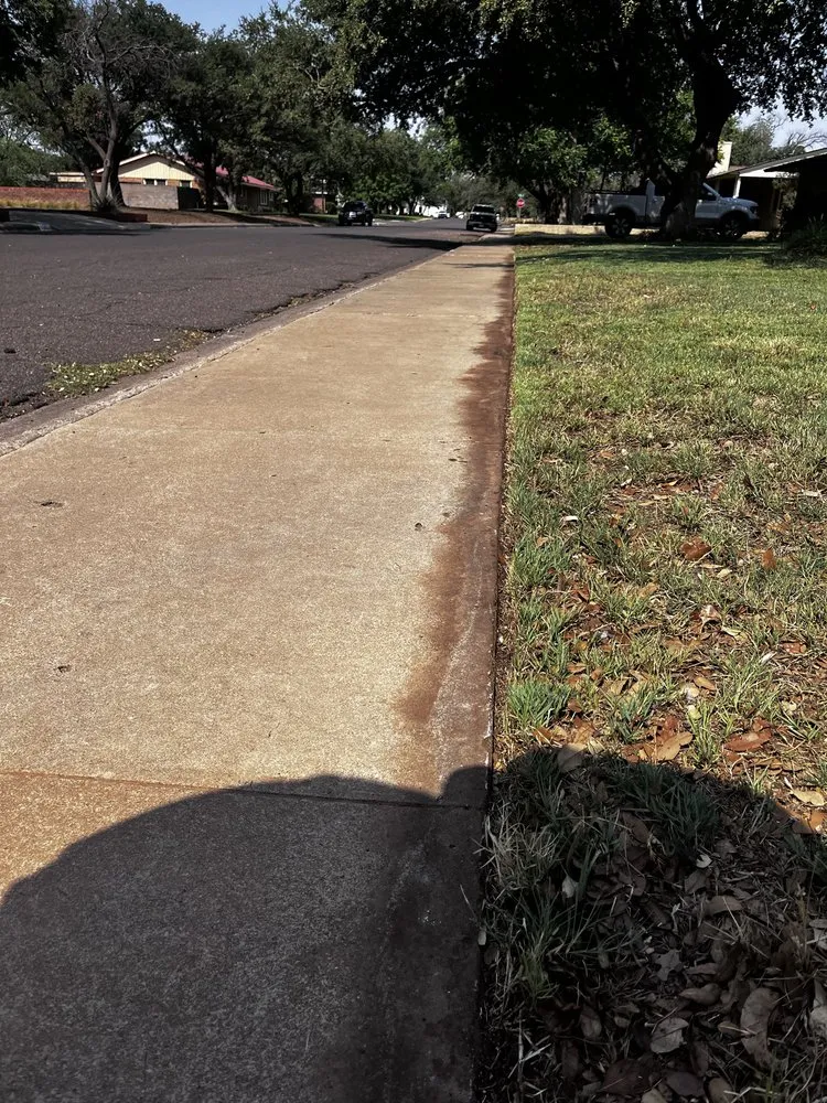 Affordable landscaping services in Midland, TX - Above Average Lawn Care