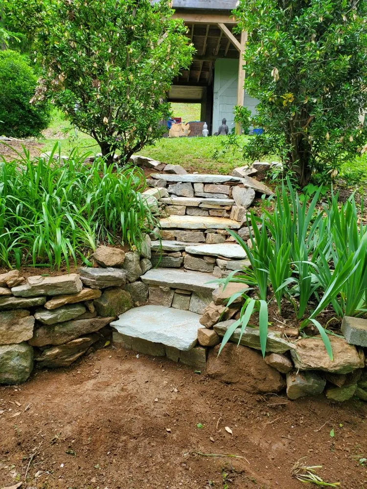 Local garden landscaping experts serving Asheville, NC - ABR Landscaping & Hardscaping