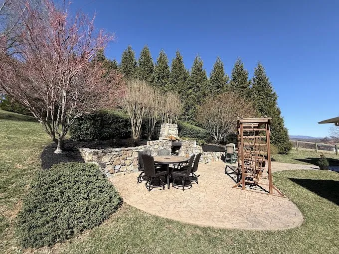 Top-rated outdoor landscaping in Cloverdale, VA by AB&R Landscaping