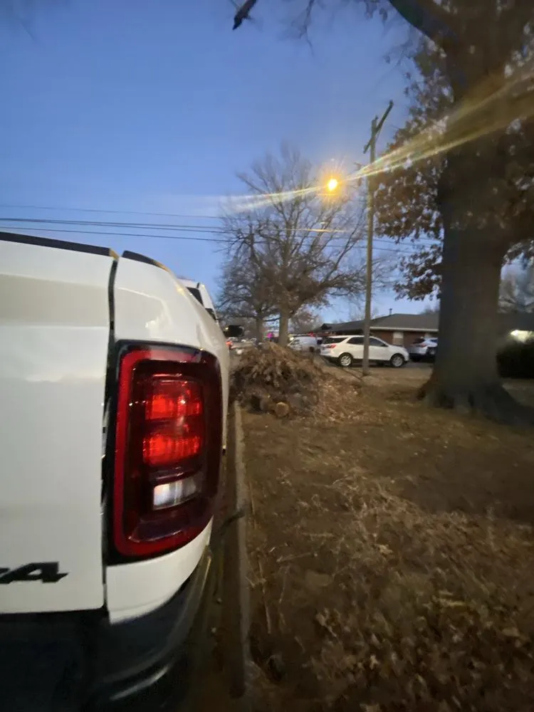 Local outdoor landscaping in Enid, OK - Abrams Mowing