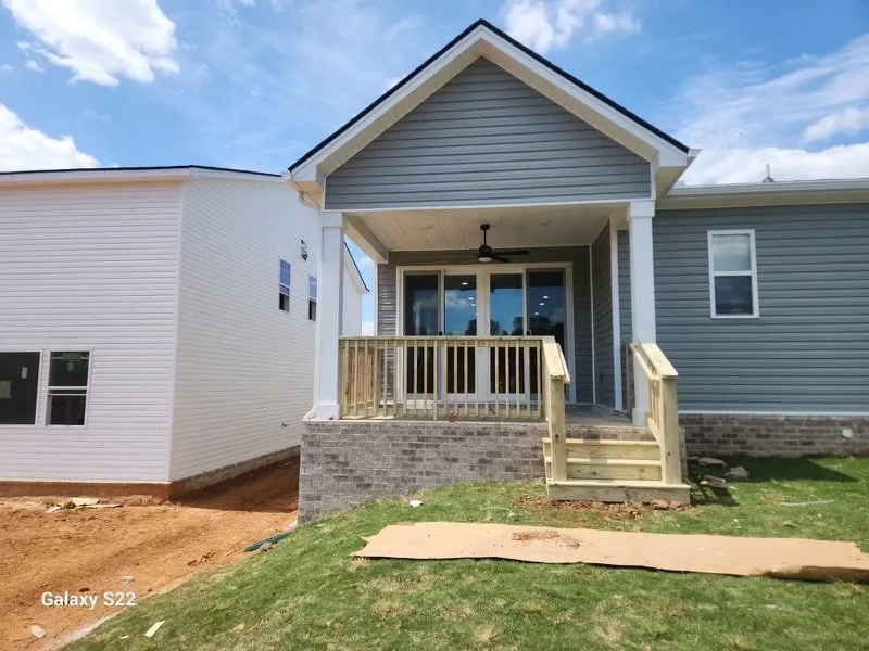 Professional garden landscaping for beautiful yards in Murfreesboro, TN by AB’s Landscape & Fence