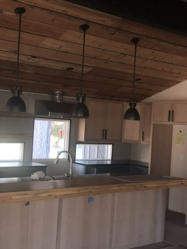 Professional lawn mowing service experts serving Redmond, OR - Absol