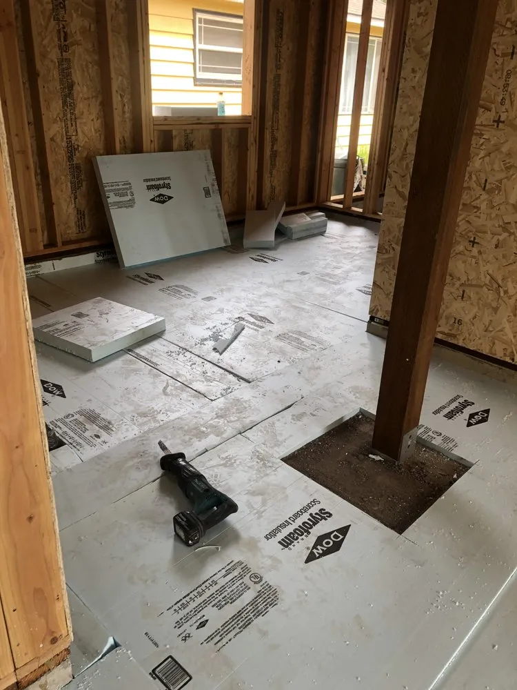 Top-rated lawn mowing service in Redmond, OR by Absol