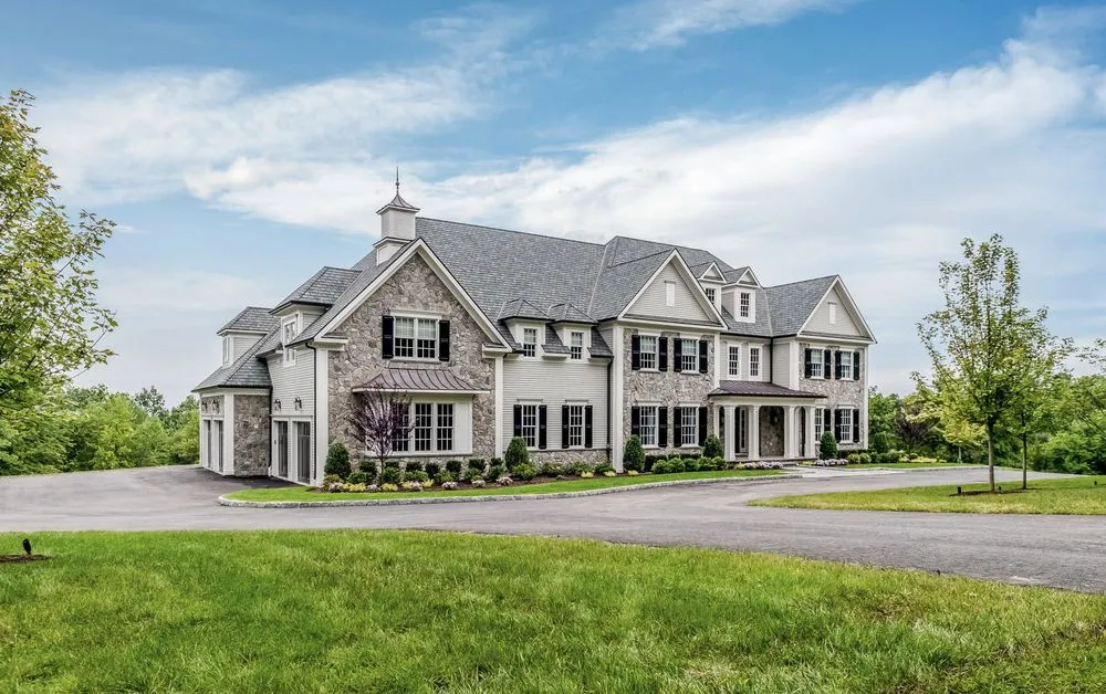 Expert yard cleanup service for year-round maintenance across Rocky Hill, CT - Absolute Landscape