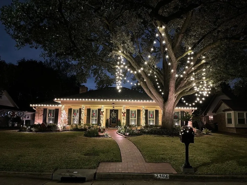 Affordable landscape design experts serving Houston, TX - Absolute Lawn Care and Landscaping