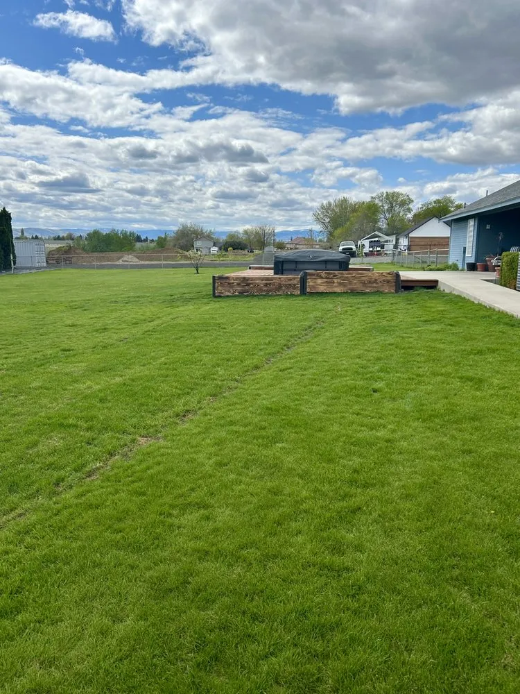 Top-rated landscape design for year-round maintenance across Selah, WA - Absolute Lawn Care Service