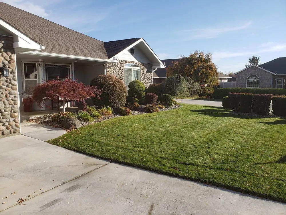 Trusted garden landscaping for homes in Selah, WA by Absolute Lawn Care Service