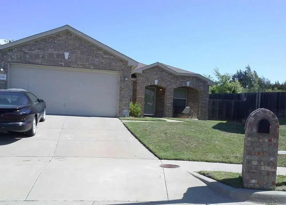 Expert garden landscaping in Dallas, TX - Absolute Neighborhood Yard Boys