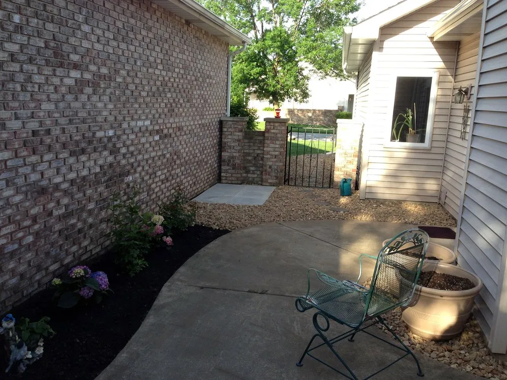 Top-rated yard cleanup service in Hobart, IN by Absolute Property Services