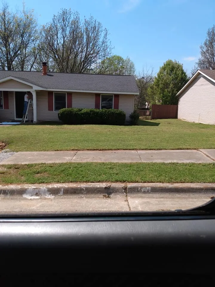 Professional lawn mowing service experts serving Huntsville, AL - Absolute Sheen