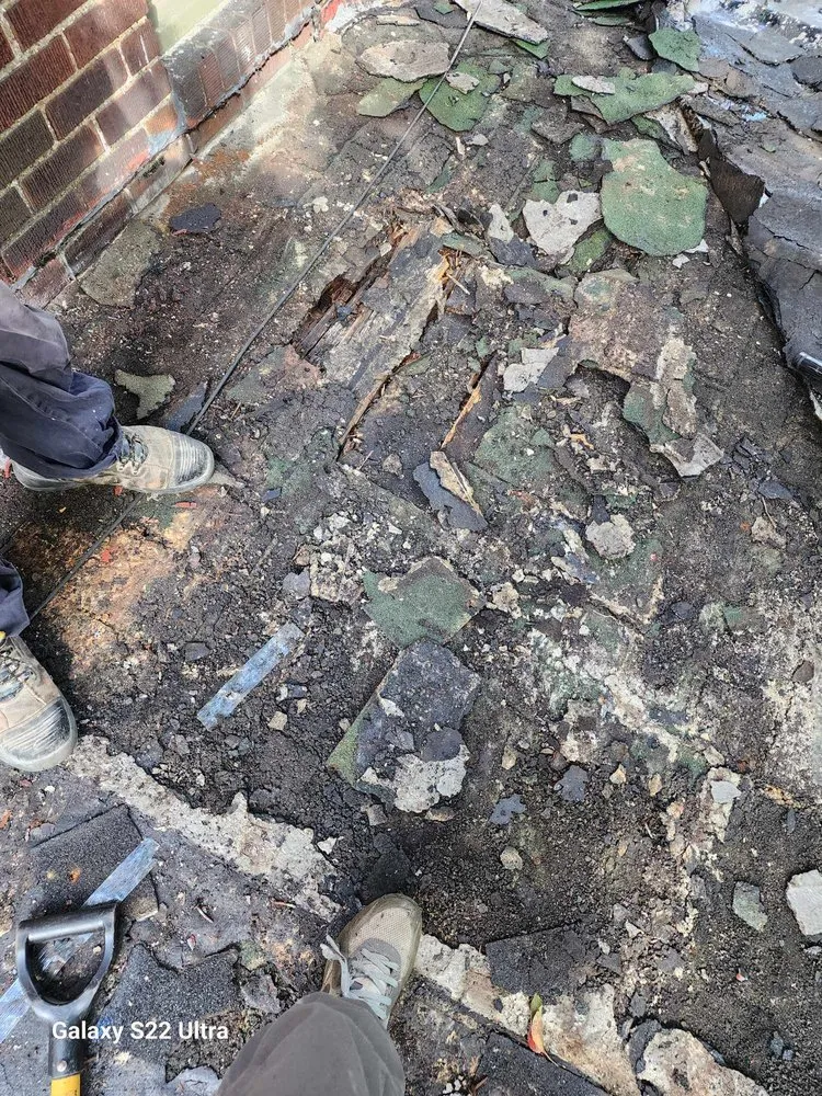 Expert lawn mowing service in Pittsburgh, PA by Absolute Solution