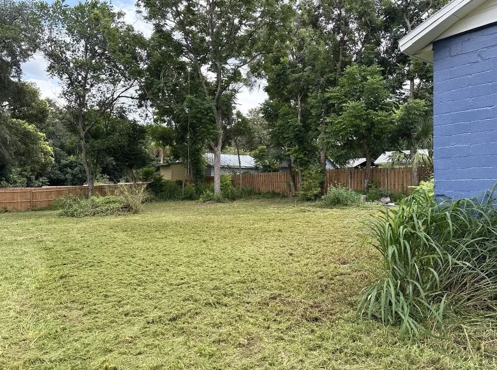 Professional lawn care service in Lake Helen, FL - Absolute TLC Nursery & Landscaping