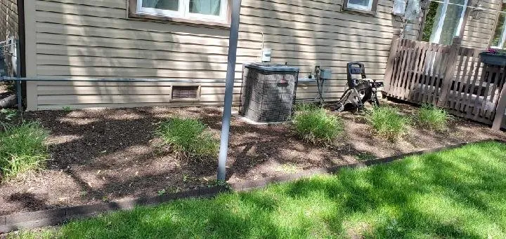 Top-rated lawn mowing service in Oak Lawn, IL by Absolutely Cutting Edge Lawn & Snow Services